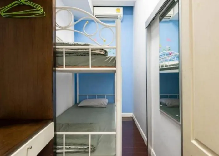 1137 Hostel *