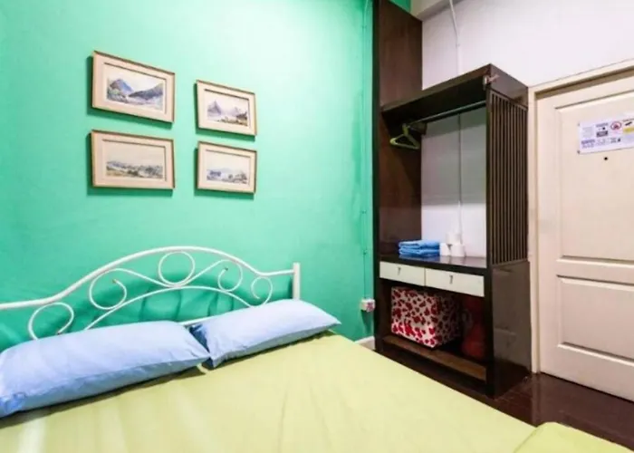 1137 Hostel *
